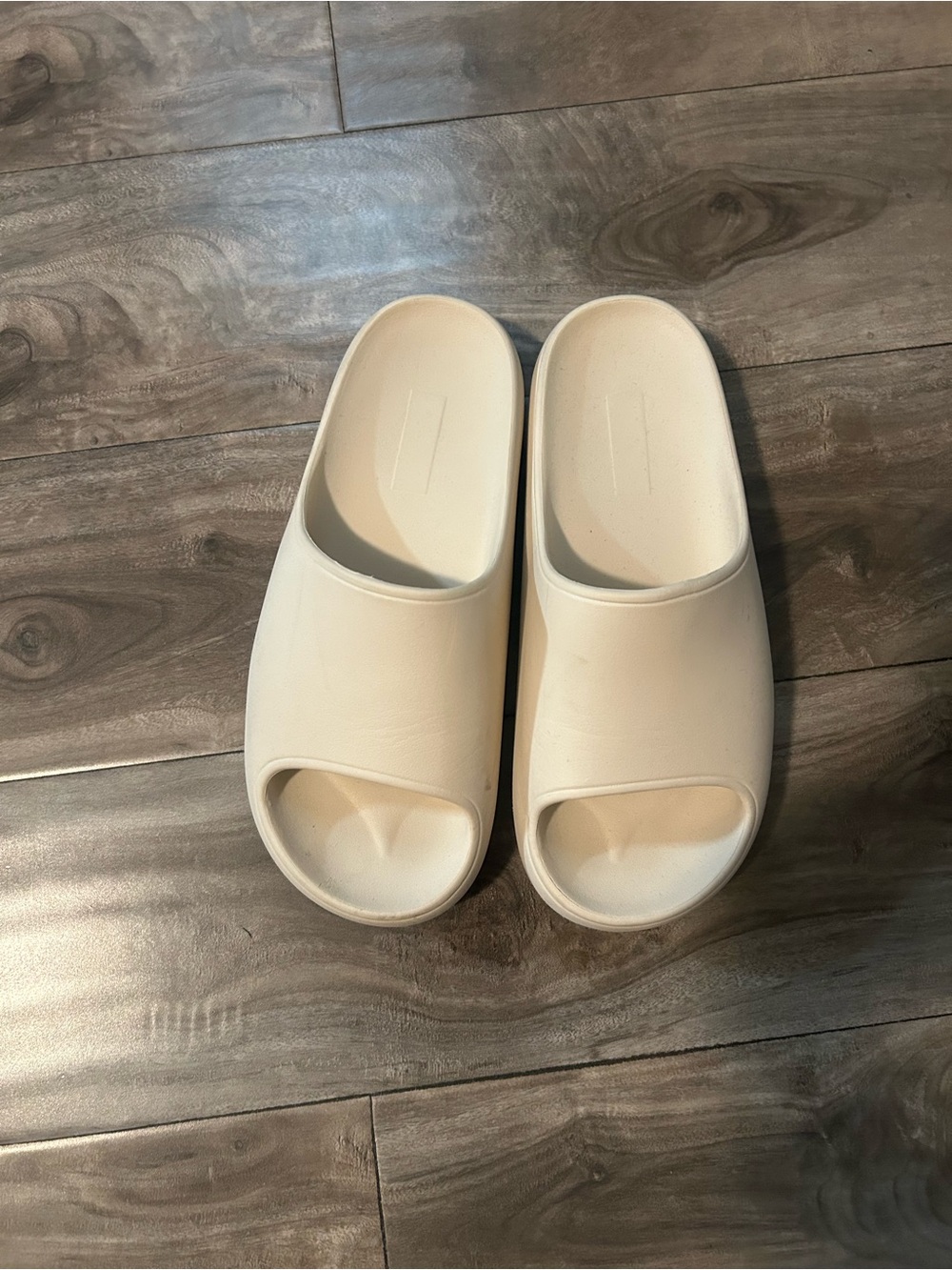 Slide-On Cream Women's Sandals with Cushioned Footbed